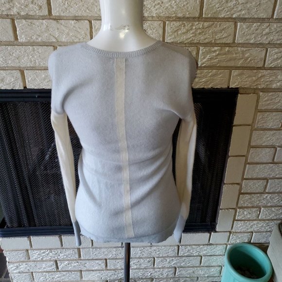 Halogen 100% Cashmere Light Blue Sweater XS - Picture 3 of 4